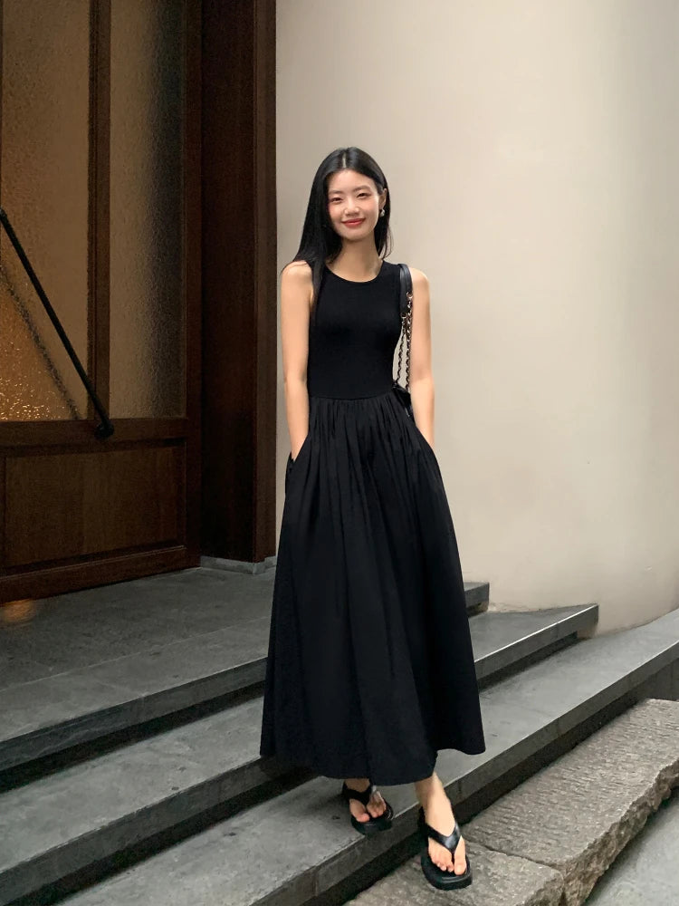 Sleeveless Black A-Line Dress with Pockets