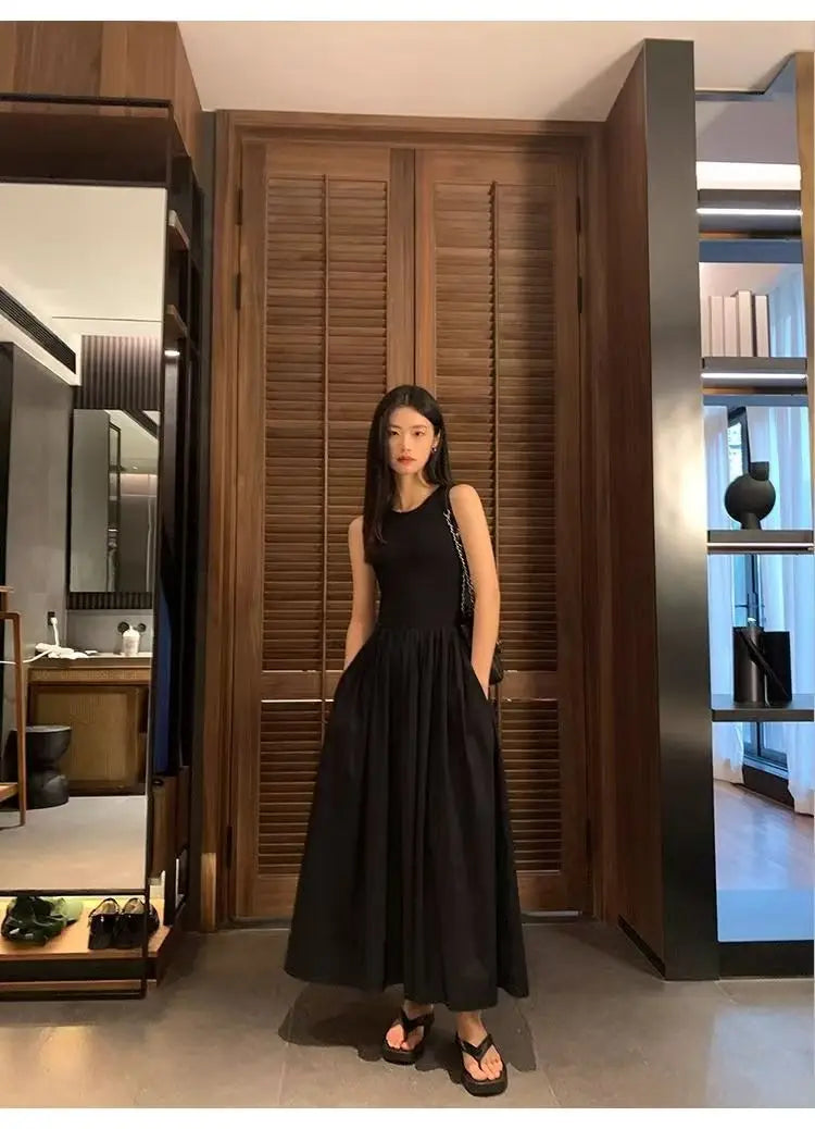 Sleeveless Black A-Line Dress with Pockets