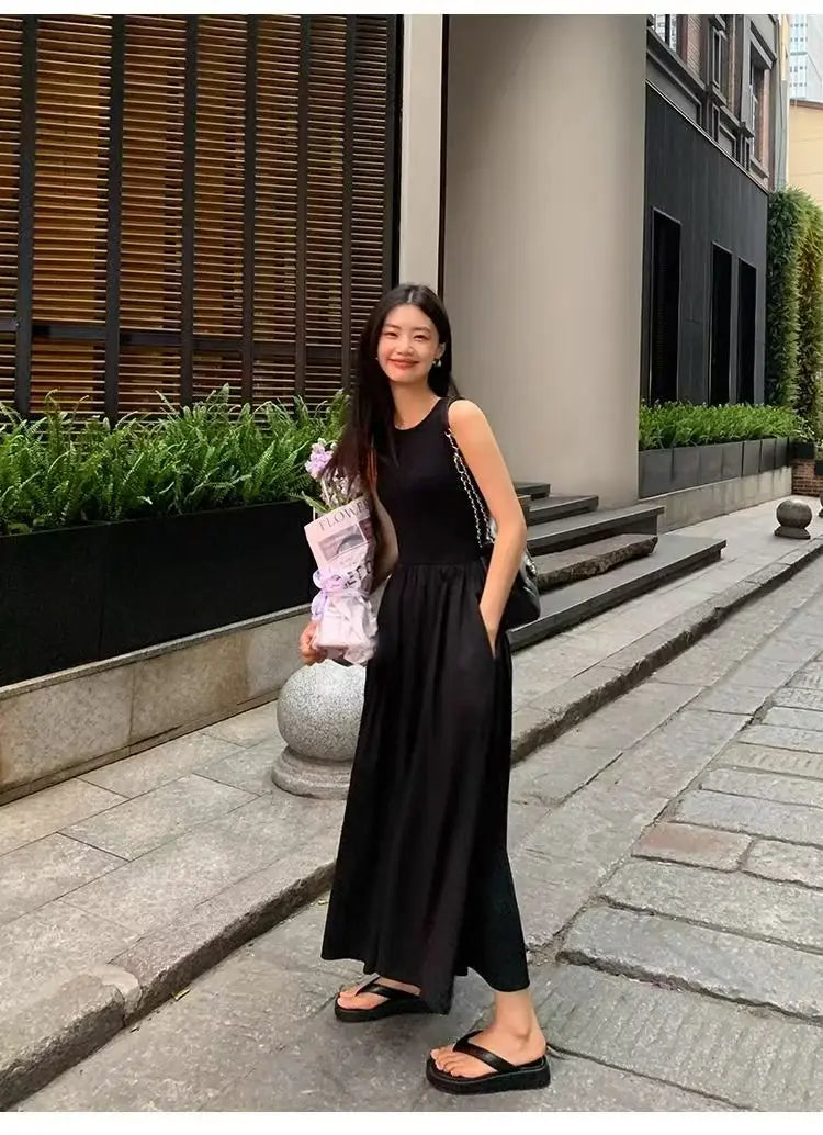 Sleeveless Black A-Line Dress with Pockets