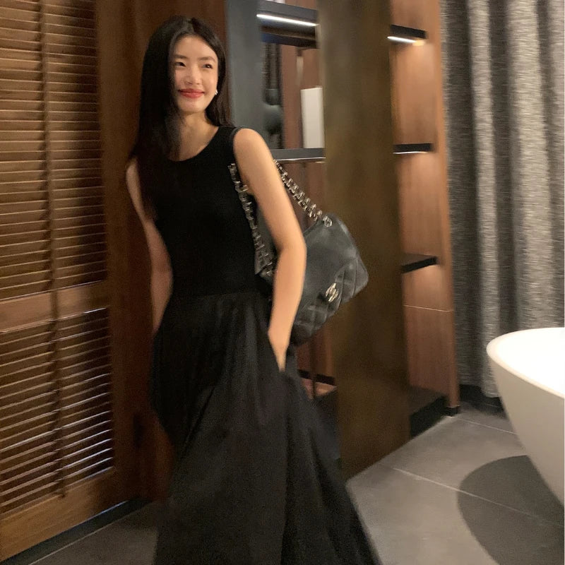 Sleeveless Black A-Line Dress with Pockets