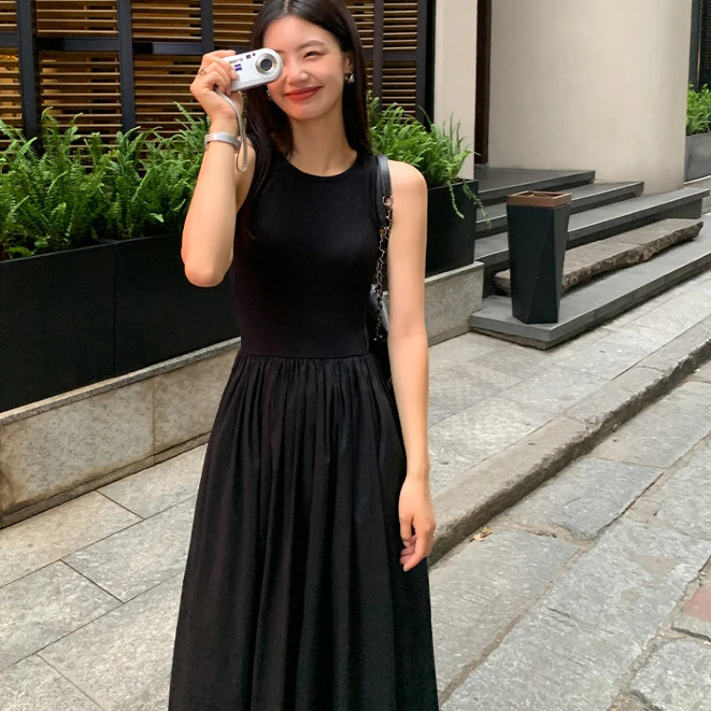 Sleeveless Black A-Line Dress with Pockets